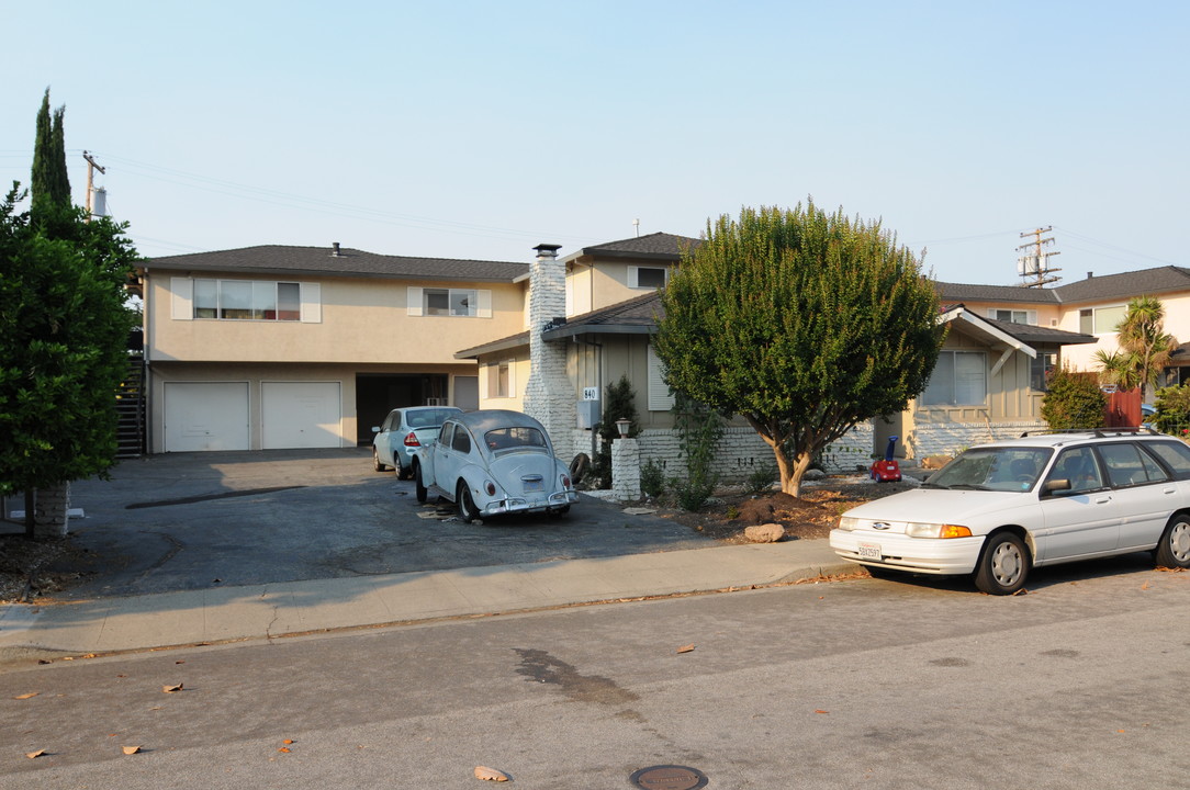 840 Williams Way in Mountain View, CA - Building Photo