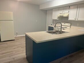 103 Braswell Ct, Unit A in Chapel Hill, NC - Foto de edificio - Building Photo