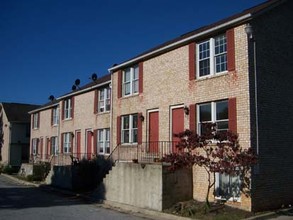 301-305 E Main St in Westminster, MD - Building Photo - Building Photo