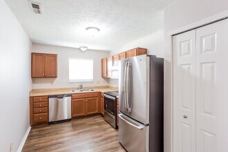 11550 Ross Common Dr in Indianapolis, IN - Building Photo - Building Photo