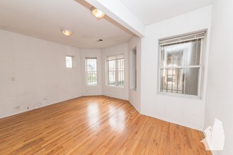 1022 N Damen Ave in Chicago, IL - Building Photo - Building Photo