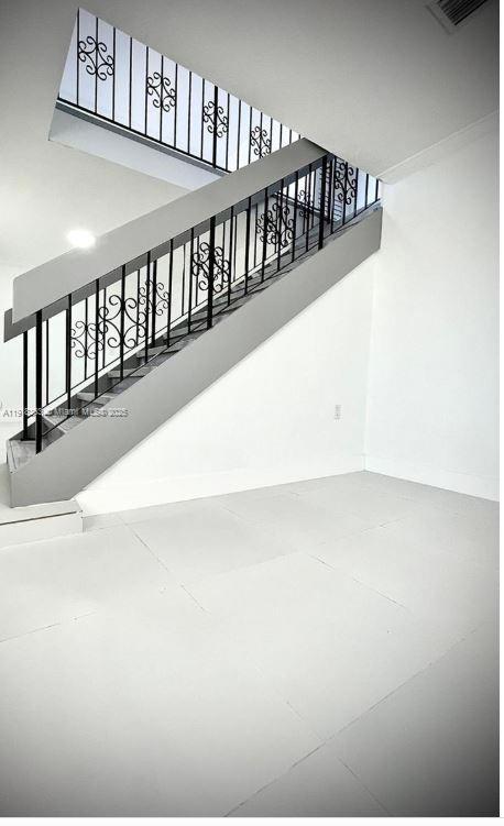 2324 SW 57th Ct in Miami, FL - Building Photo - Building Photo