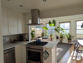 626 13th Ave E in Seattle, WA - Building Photo - Building Photo