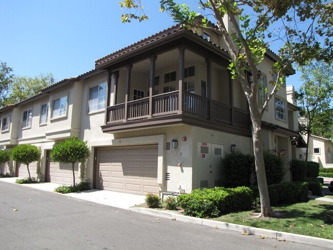 property at 1 Tierra Montanosa