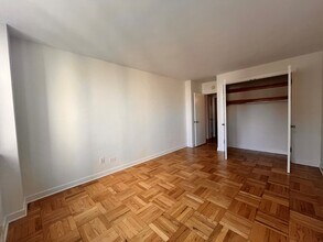 435 E 79th St in New York, NY - Building Photo - Building Photo