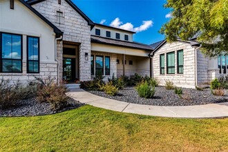 108 Gaucho Wy in Dripping Springs, TX - Building Photo - Building Photo