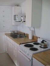 66 Dune Rd in Quogue, NY - Building Photo - Building Photo