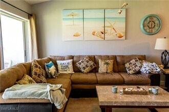 575 Augusta Blvd in Naples, FL - Building Photo - Building Photo