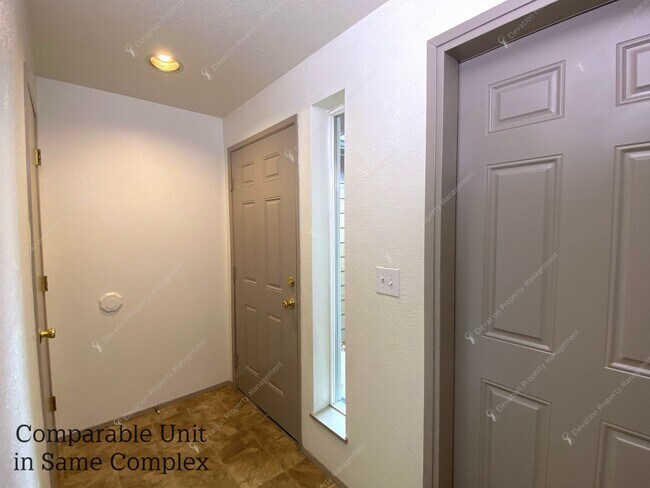 2769 NE Mesa Ct-Unit -Unit 3 in Bend, OR - Building Photo - Building Photo
