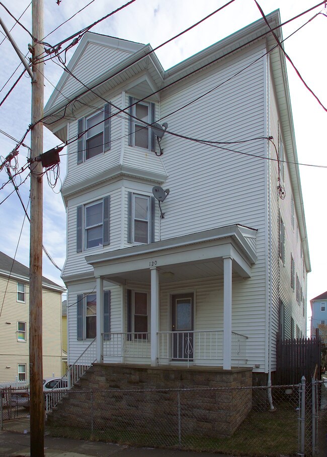 120 Diman St in Fall River, MA - Building Photo - Building Photo