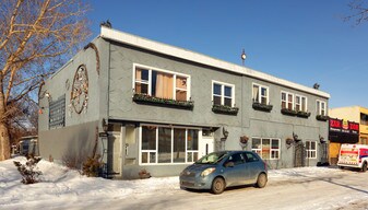 12106 90th St NW in Edmonton, AB - Building Photo
