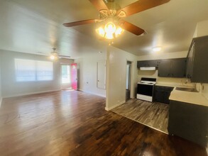 15 S Story St in Edmond, OK - Building Photo - Building Photo