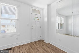 211 E Poplar St in Norristown, PA - Building Photo - Building Photo