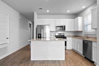 2409 Lucy Axel Ln in Round Rock, TX - Building Photo - Building Photo