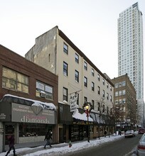 737 Sansom St in Philadelphia, PA - Building Photo - Building Photo