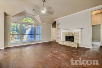 1711 Newcastle Dr in Mansfield, TX - Building Photo - Building Photo