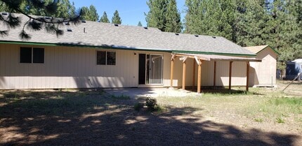 15867 Park Dr in La Pine, OR - Building Photo - Building Photo