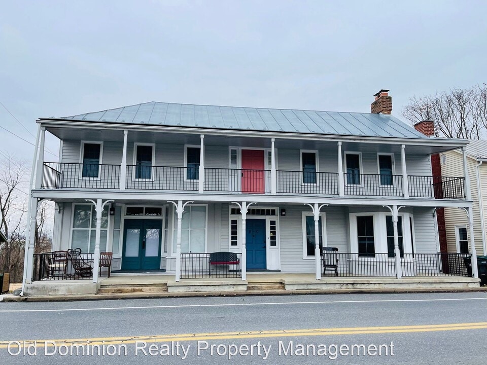445 S Main St Photo