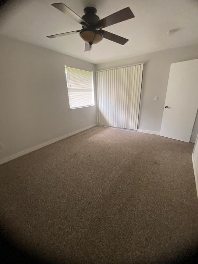 802 Constitution Dr in Homestead, FL - Building Photo - Building Photo