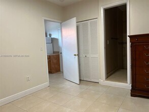 13930 SW 109th St in Miami, FL - Building Photo - Building Photo