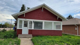 1381 3rd St in Chappell, NE - Building Photo