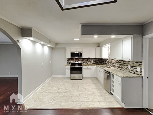 2141 Province Ln in Dallas, TX - Building Photo - Building Photo