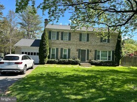 10323 Snowpine Way in Potomac, MD - Building Photo