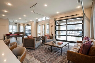 My House on 13th in Tuscaloosa, AL - Foto de edificio - Building Photo