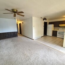 912 East Ave in Kendallville, IN - Building Photo - Building Photo