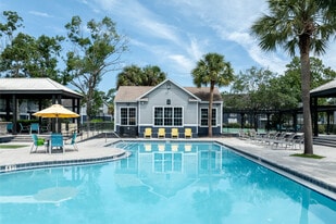 Indigo Plantation Apartments in Daytona Beach, FL - Building Photo
