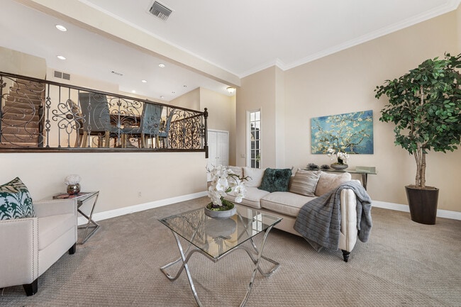 5845 Topanga Canyon Pl in Los Angeles, CA - Building Photo - Building Photo