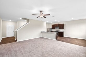 719 Wonderland Trail in New Braunfels, TX - Building Photo - Building Photo