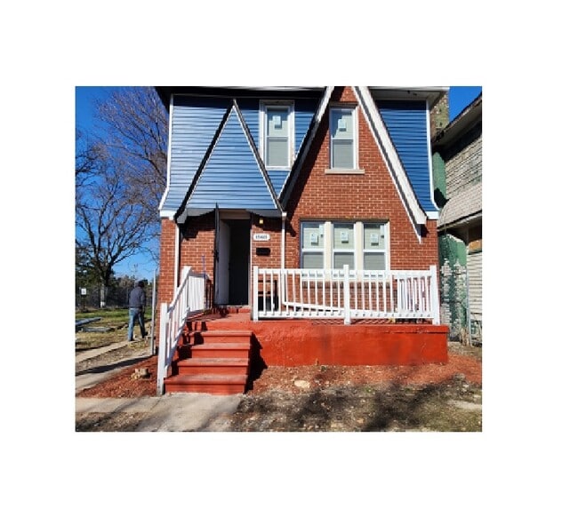 property at 15465 Wisconsin St