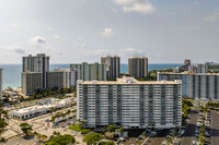 Coral Ridge Towers East in Fort Lauderdale, FL - Building Photo - Building Photo