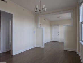 2814 N Troy St in Chicago, IL - Building Photo - Building Photo