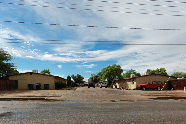 4450 E Fairmount St in Tucson, AZ - Building Photo - Building Photo