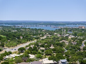 110 Big Spur S in Horseshoe Bay, TX - Building Photo - Building Photo
