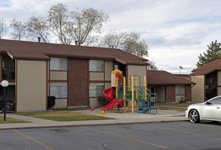 WAD Square in Kaysville, UT - Building Photo - Building Photo