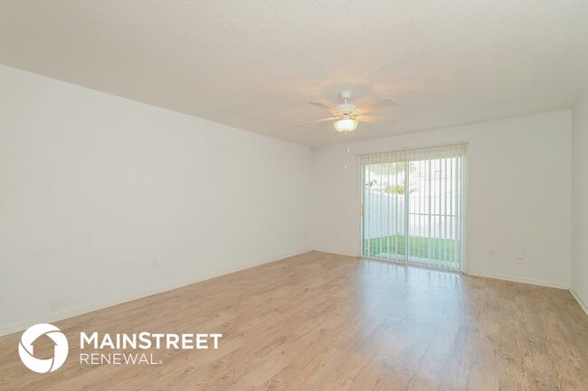 8257 Rigel Rd in Jacksonville, FL - Foto de edificio - Building Photo