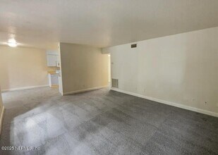 1800 Park Ave in Orange Park, FL - Foto de edificio - Building Photo