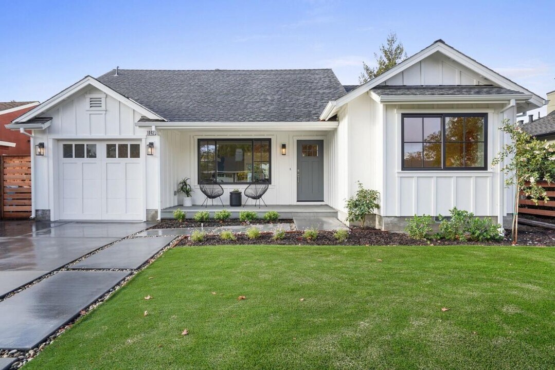 1642 Anamor St in Redwood City, CA - Building Photo