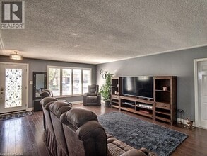 249 Federal St in Hamilton, ON - Building Photo - Building Photo