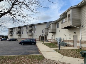 Johnson Place Apartments in McFarland, WI - Building Photo - Building Photo