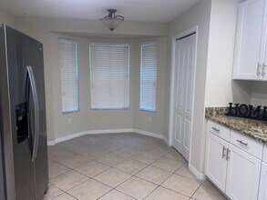 990 N Lake Claire Cir in Oviedo, FL - Building Photo - Building Photo