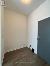 17 Dundonald St in Toronto, ON - Building Photo - Building Photo