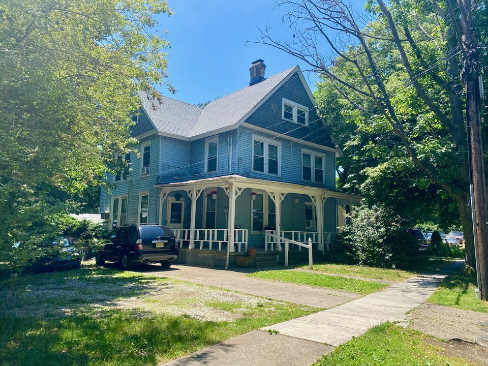 114 E Park Ave in Merchantville, NJ - Building Photo