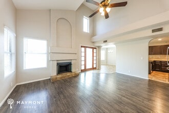 7712 W Behrend Dr in Glendale, AZ - Building Photo - Building Photo
