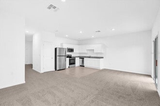 5942 Chestnut Grv Pl in St. Cloud, FL - Foto de edificio - Building Photo