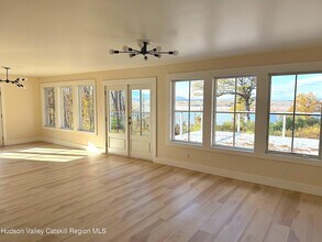 5265 NY-9G in Germantown, NY - Building Photo - Building Photo