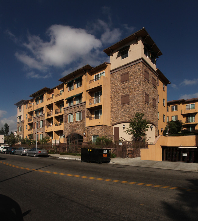 La Coruna Senior Apartments in Van Nuys, CA - Building Photo - Building Photo